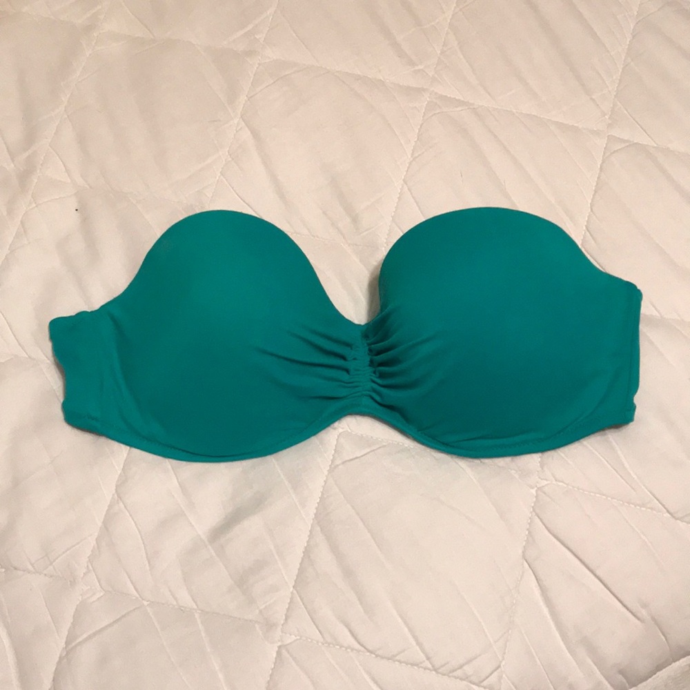 Strapless swimsuit top